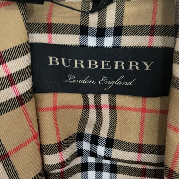 Burberry coats - Picture 7 of 8